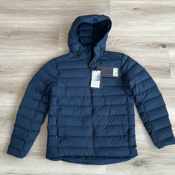 Lululemon Navigation 700-Down-Fill Hoodie - Picture 10 of 10